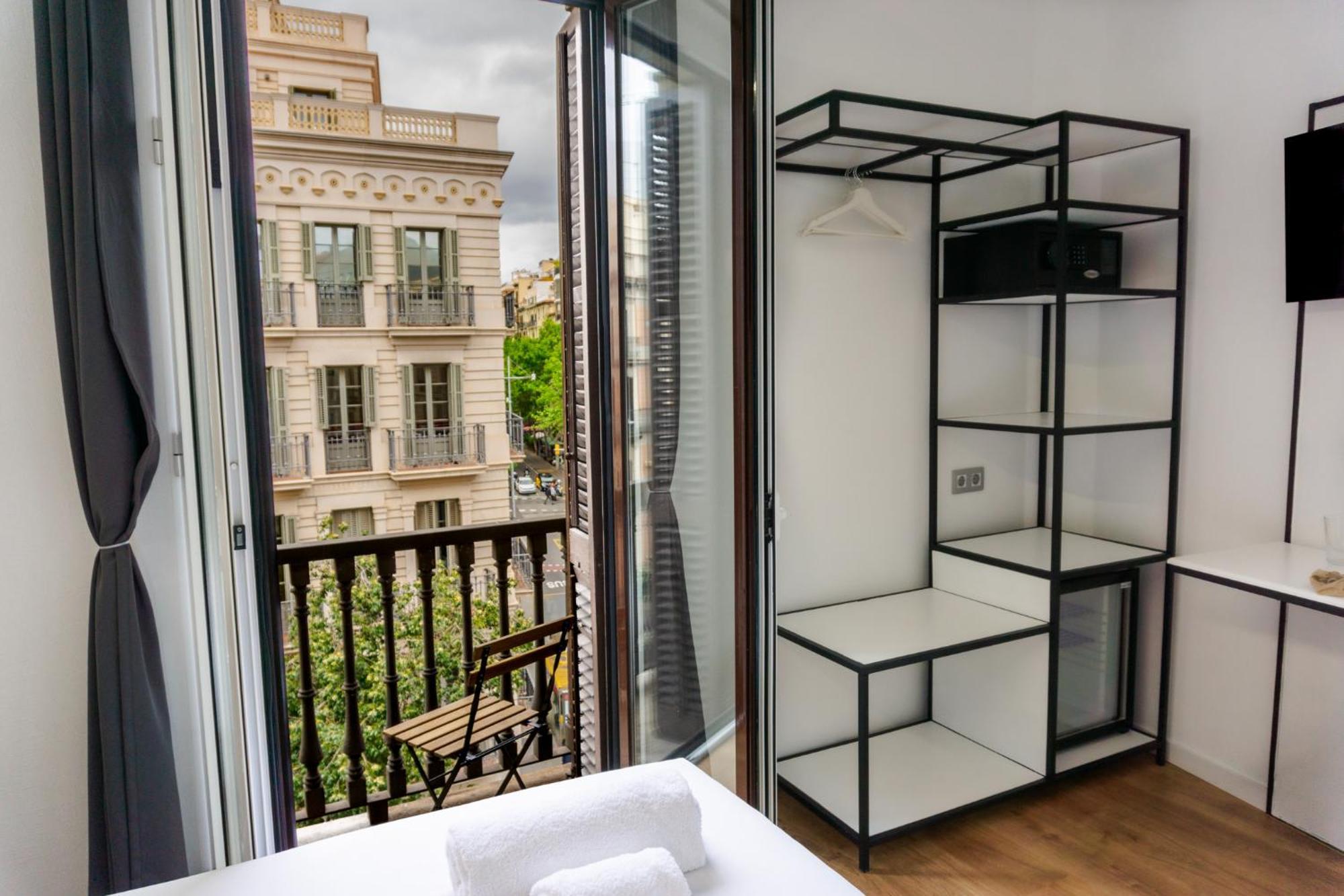 Fontanella Green House Барселона Экстерьер фото